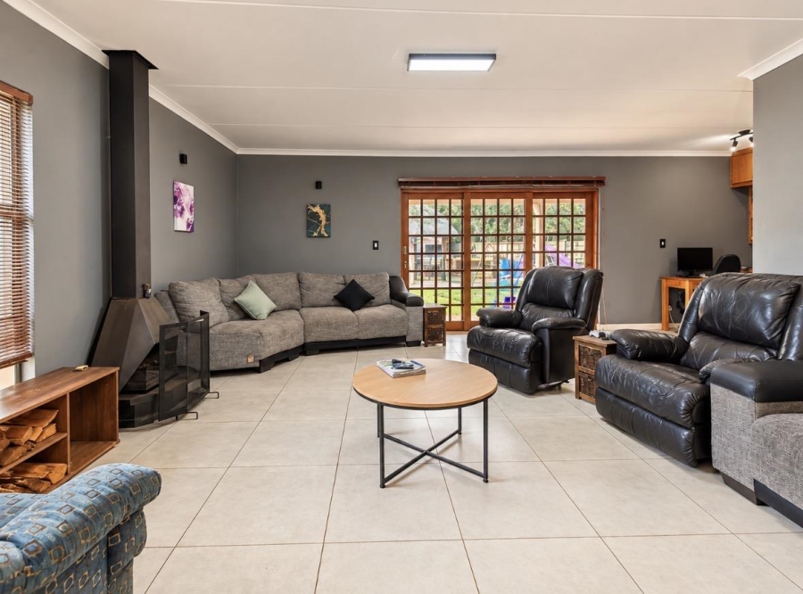 4 Bedroom Property for Sale in Pellissier Free State
